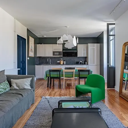 Apartamento T4 Renove Centre De *